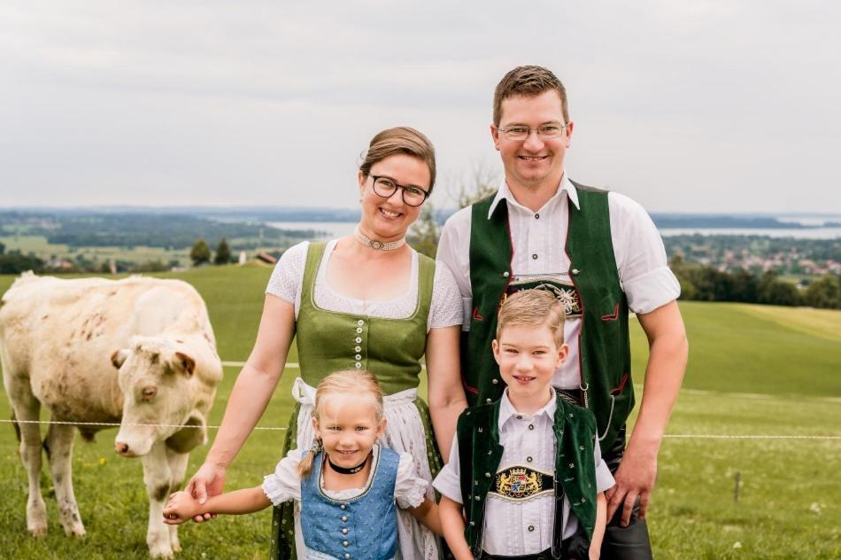 Schleipfnerhof Urlaub Auf Dem Bauernhof Villa แบร์เนา อัม คีมเซ ภายนอก รูปภาพ